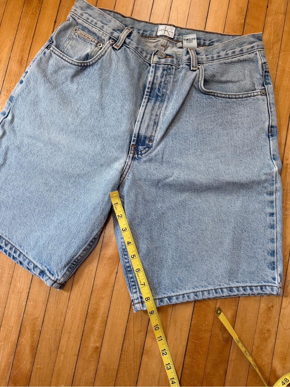 Vintage 90s Calvin Klein Light Wash Jean Shorts Jorts Leather Patch Mens Sz. 33 - Picture 7 of 9